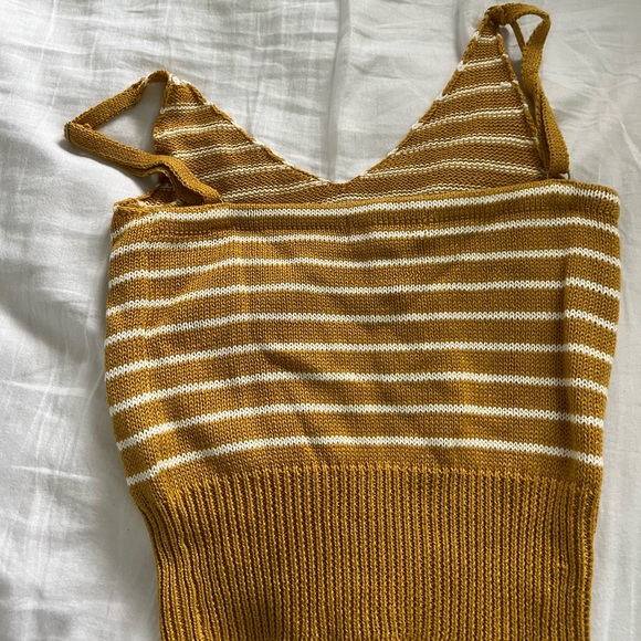 Never worn Mustard tank with white horizontal stripes - Picture 4 of 7